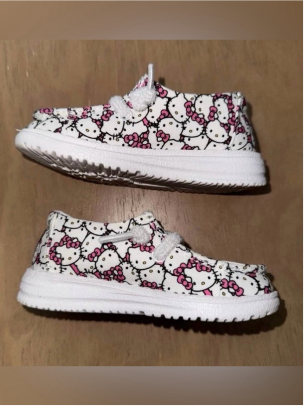 Hello Kitty Hey Dude Shoes - Picture 5 of 9
